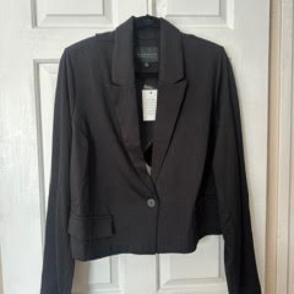 Eloquii Cropped Cross-Back Blazer - Picture 5 of 7
